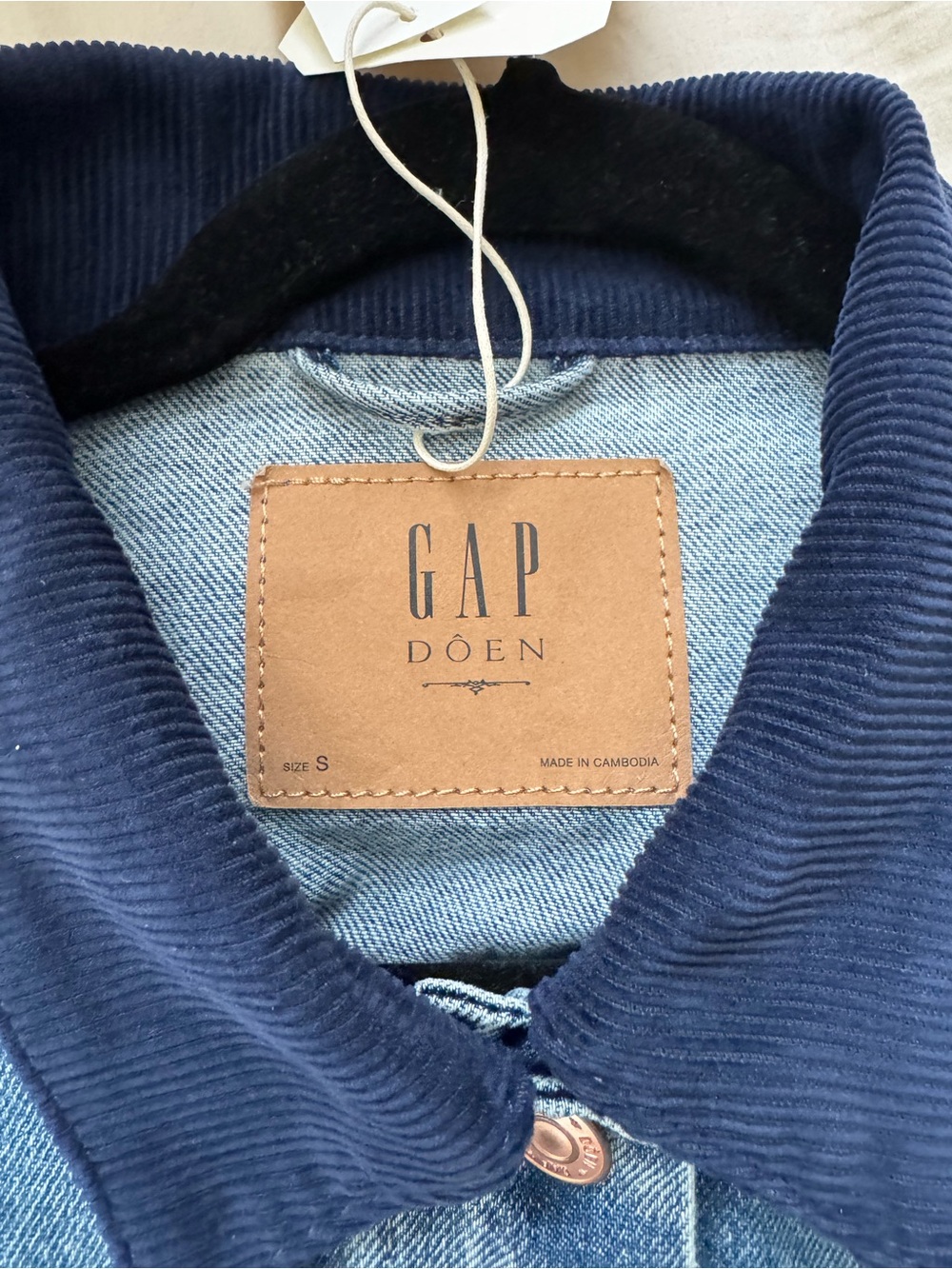 NWT Gap x DÔEN Oversized Icon Denim Jacket with Navy Corduroy Collar - Picture 6 of 11